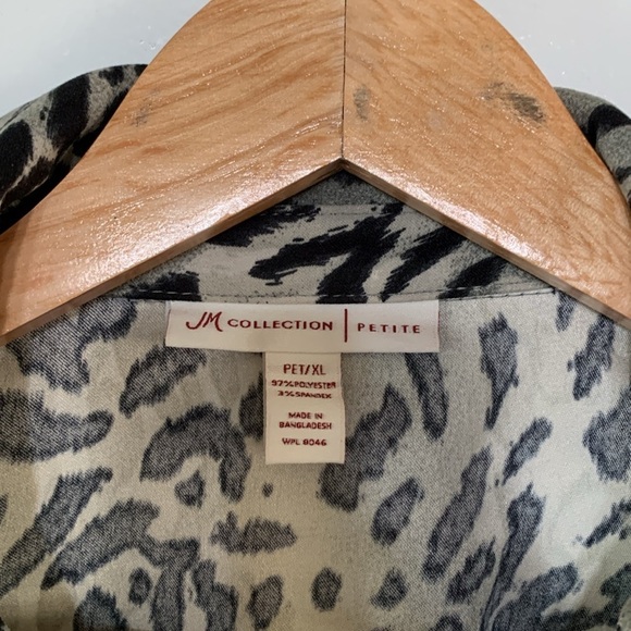 JM Collection Animal Print Dressy Snap Button Down Top Size PXL - Picture 3 of 5